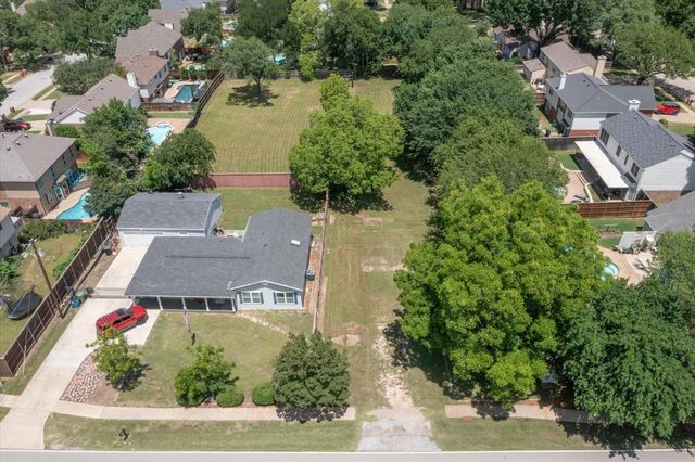 1000 Hughes Road, Grapevine, TX 76051