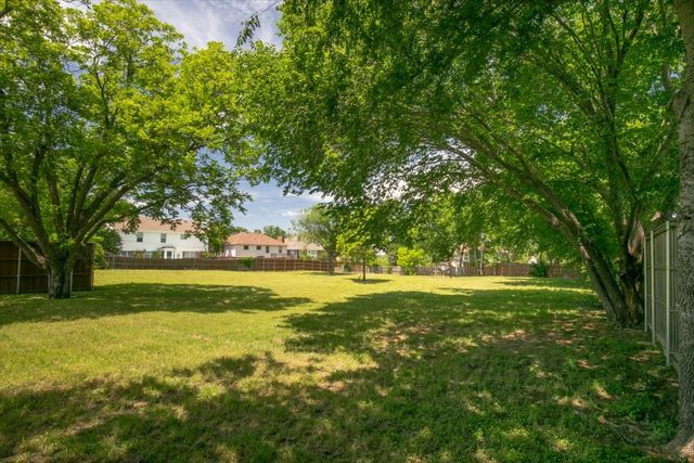 1000 Hughes Road, Grapevine, TX 76051