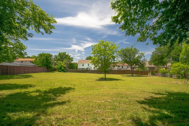 1000 Hughes Road, Grapevine, TX 76051