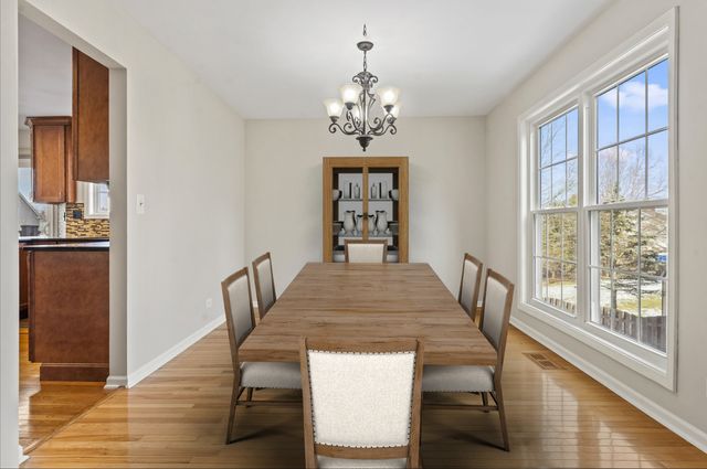 1460 Lancaster Lane, Algonquin, IL 60102