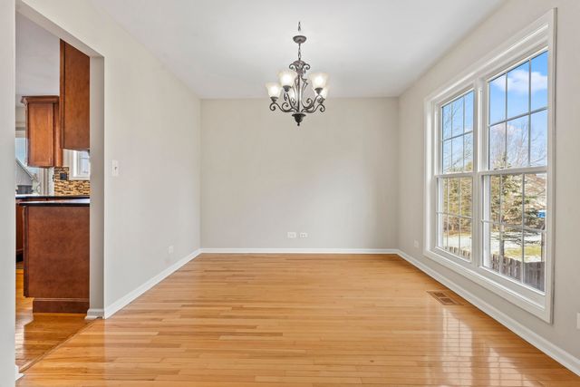 1460 Lancaster Lane, Algonquin, IL 60102