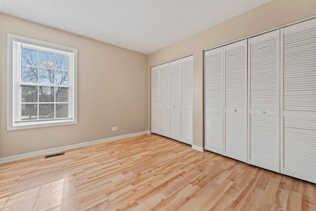 1460 Lancaster Lane, Algonquin, IL 60102