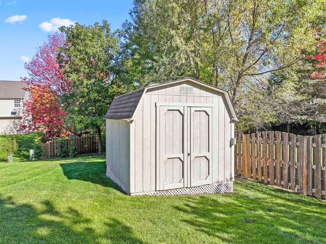 1460 Lancaster Lane, Algonquin, IL 60102