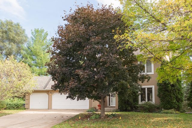 2211 Brittany Court, New Brighton, MN 55112