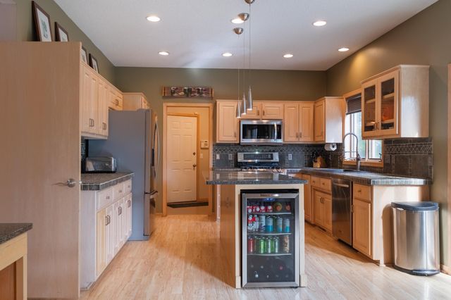 2211 Brittany Court, New Brighton, MN 55112