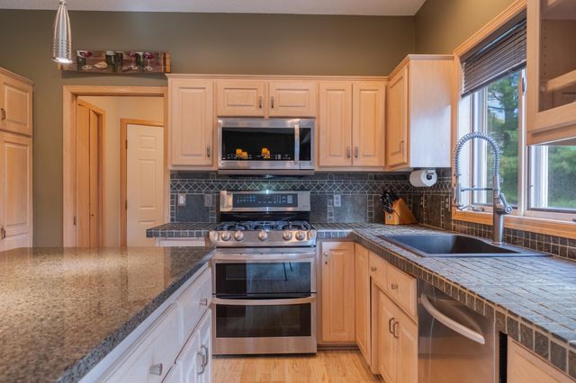 2211 Brittany Court, New Brighton, MN 55112