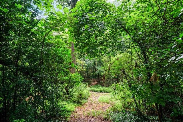 2071 Luxuria Court, Tucker, GA 30084