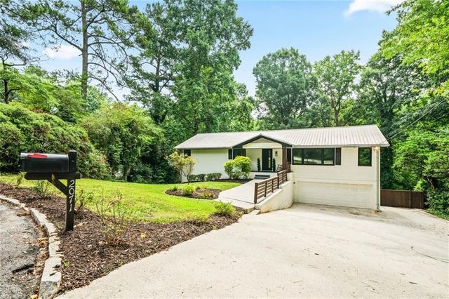 2071 Luxuria Court, Tucker, GA 30084