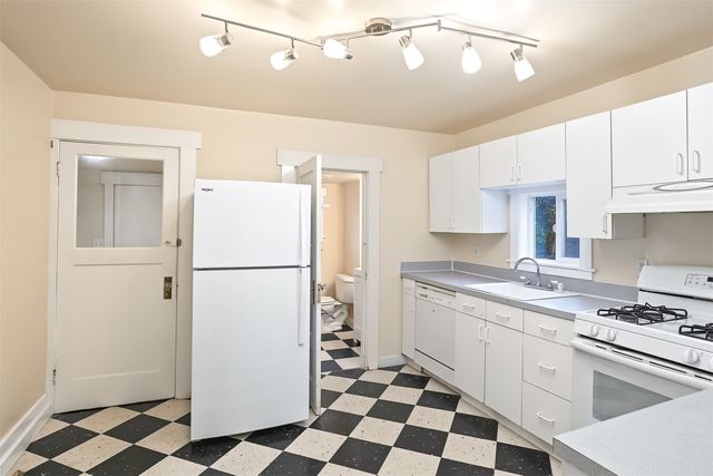 2861 NW 60th Street, Seattle, WA 98107