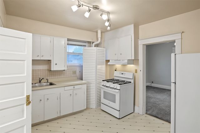 2861 NW 60th Street, Seattle, WA 98107