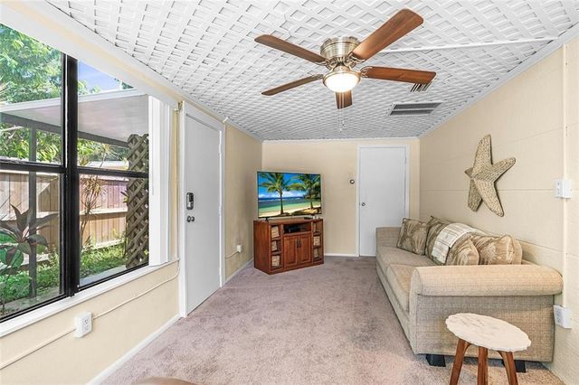 1370 4th Court, Vero Beach, FL 32960