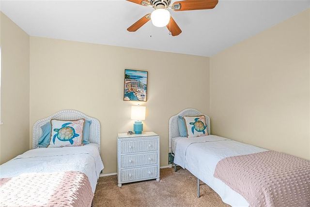 1370 4th Court, Vero Beach, FL 32960