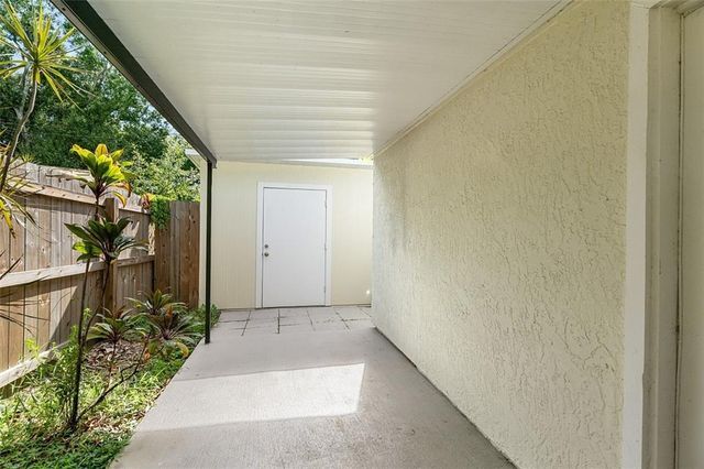 1370 4th Court, Vero Beach, FL 32960