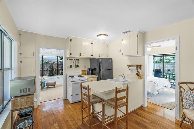 1370 4th Court, Vero Beach, FL 32960