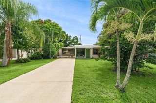 1370 4th Court, Vero Beach, FL 32960