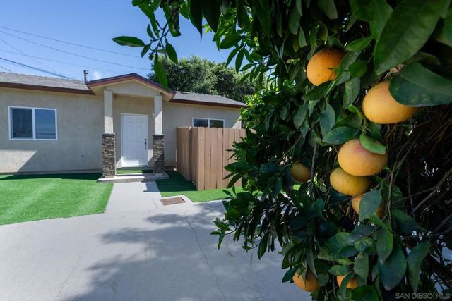 12325 12327 Lemoncrest Drive, Lakeside, CA 92040