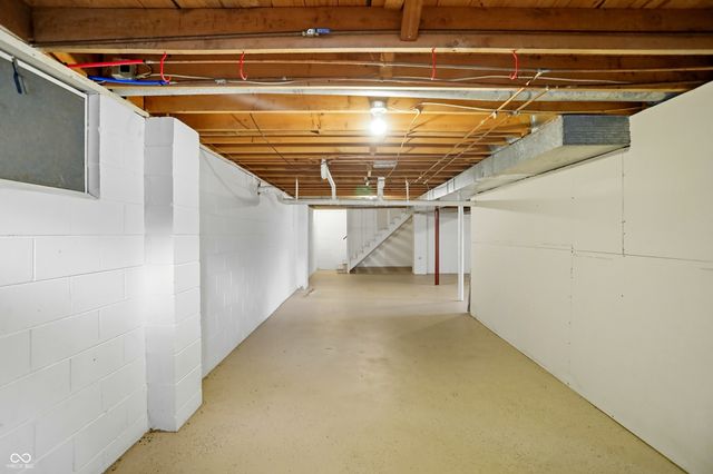 4950 Walker Street, Greenwood, IN 46143