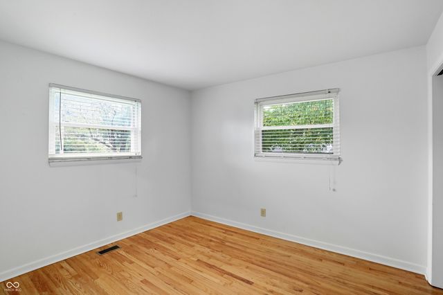 4950 Walker Street, Greenwood, IN 46143