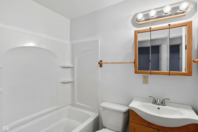 4950 Walker Street, Greenwood, IN 46143