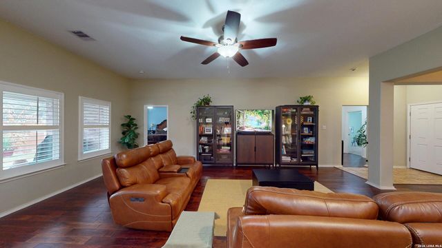 158 Glen Eagles, Cibolo, TX 78108