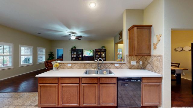 158 Glen Eagles, Cibolo, TX 78108