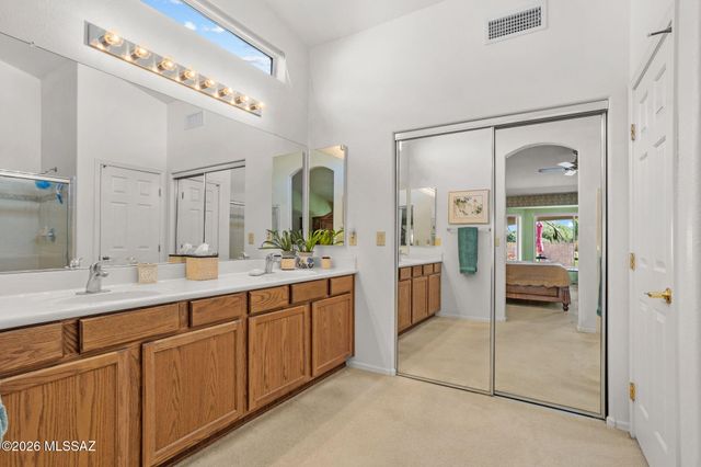 1547 N Buttes Drive, Green Valley, AZ 85614