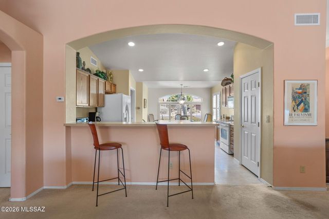 1547 N Buttes Drive, Green Valley, AZ 85614