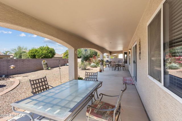 1547 N Buttes Drive, Green Valley, AZ 85614