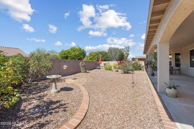 1547 N Buttes Drive, Green Valley, AZ 85614