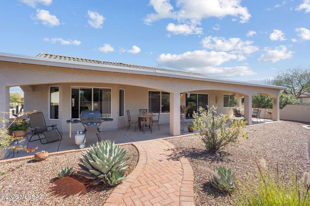 1547 N Buttes Drive, Green Valley, AZ 85614