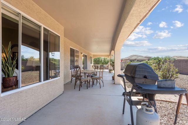 1547 N Buttes Drive, Green Valley, AZ 85614