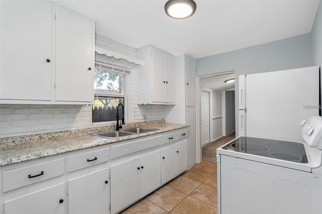 835 35TH AVENUE S, St Petersburg, FL 33705