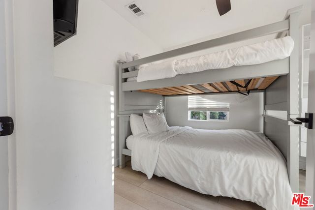 2016 10th Avenue, Los Angeles, CA 90018