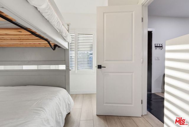 2016 10th Avenue, Los Angeles, CA 90018