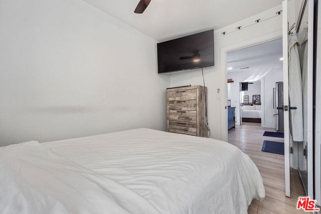 2016 10th Avenue, Los Angeles, CA 90018