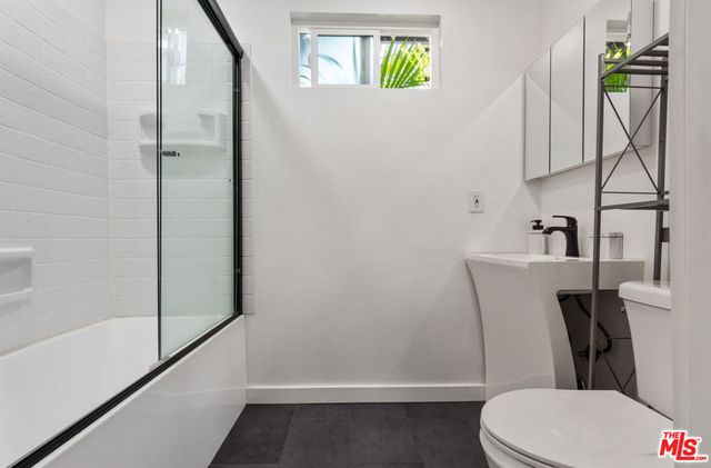 2016 10th Avenue, Los Angeles, CA 90018