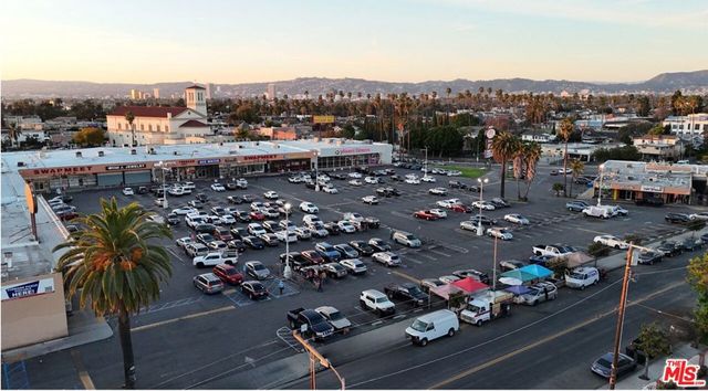 2016 10th Avenue, Los Angeles, CA 90018