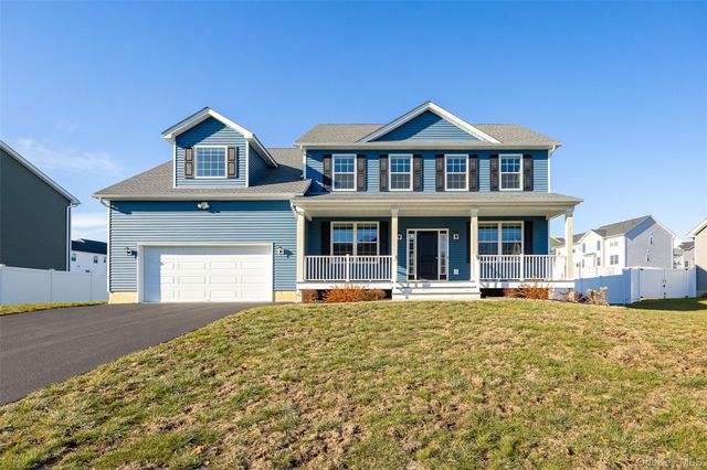 30 Kensington Lane, Poughkeepsie, NY 12603