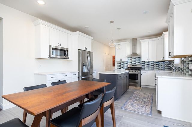 30 Kensington Lane, Poughkeepsie, NY 12603