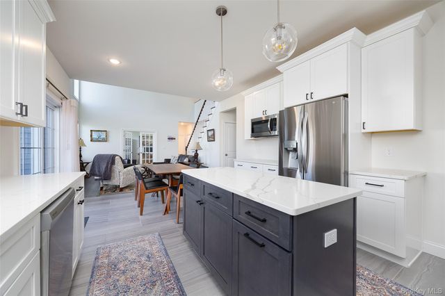 30 Kensington Lane, Poughkeepsie, NY 12603