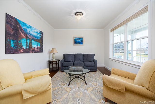 30 Kensington Lane, Poughkeepsie, NY 12603