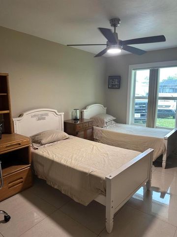 2185 SW Wayne Street, Port St. Lucie, FL 34984
