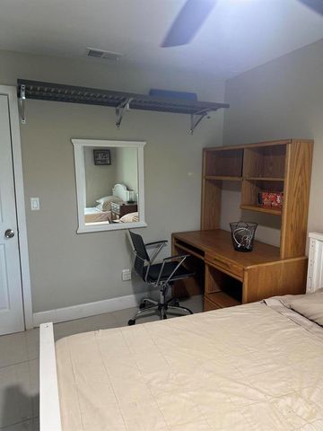 2185 SW Wayne Street, Port St. Lucie, FL 34984