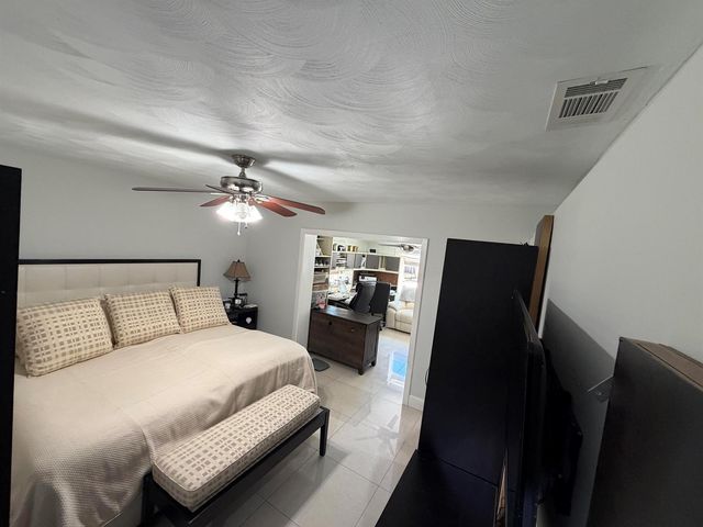 2185 SW Wayne Street, Port St. Lucie, FL 34984
