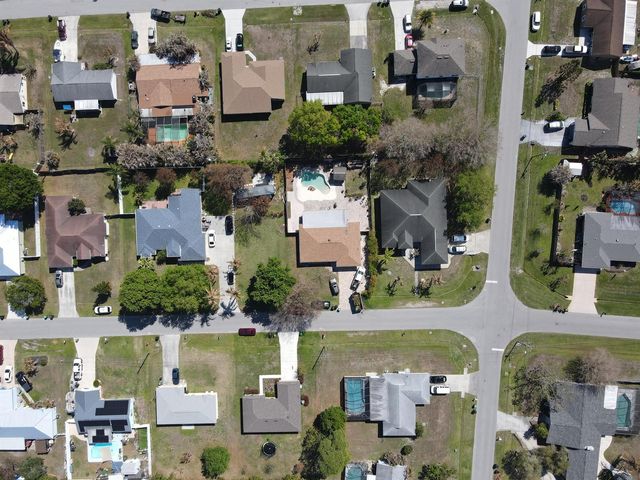 2185 SW Wayne Street, Port St. Lucie, FL 34984