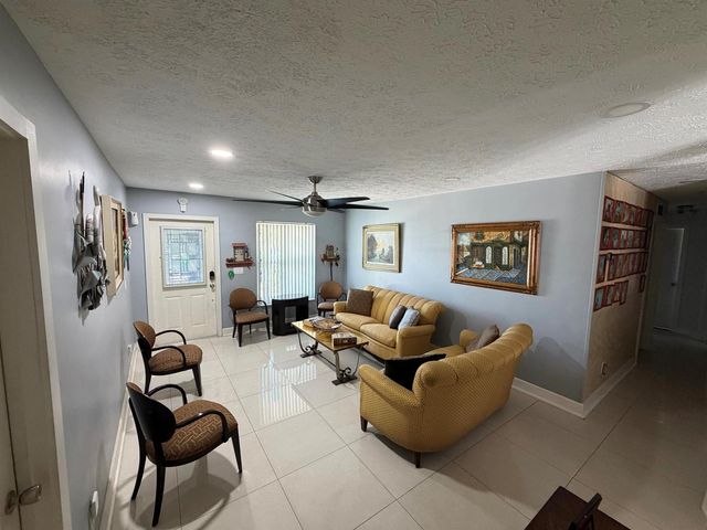 2185 SW Wayne Street, Port St. Lucie, FL 34984