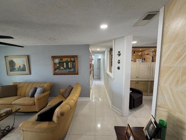 2185 SW Wayne Street, Port St. Lucie, FL 34984