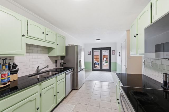 4249 Fryer Street, The Colony, TX 75056