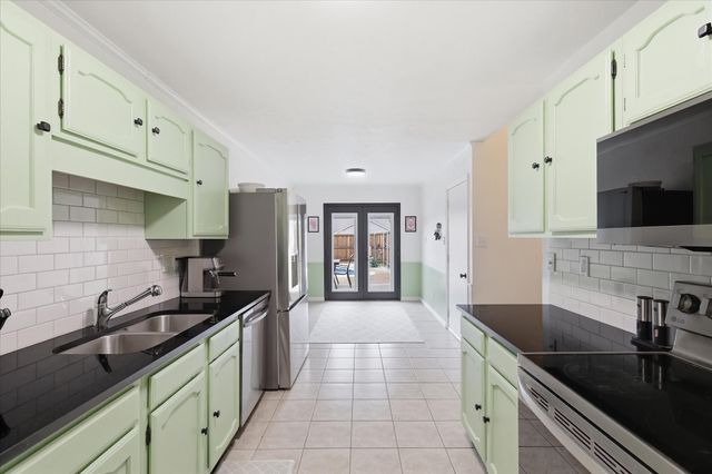 4249 Fryer Street, The Colony, TX 75056