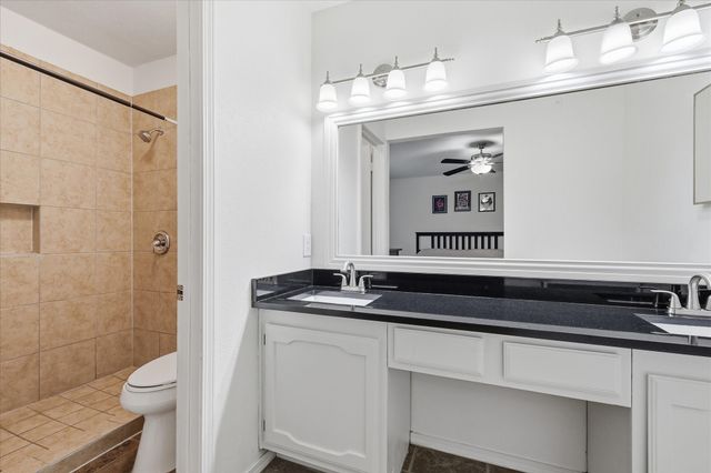 4249 Fryer Street, The Colony, TX 75056